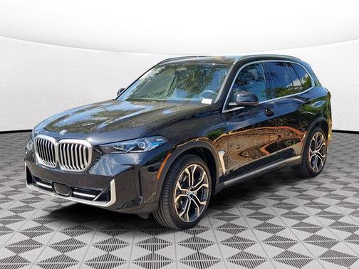Black Sapphire Metallic 2024 BMW X5 sDrive40i