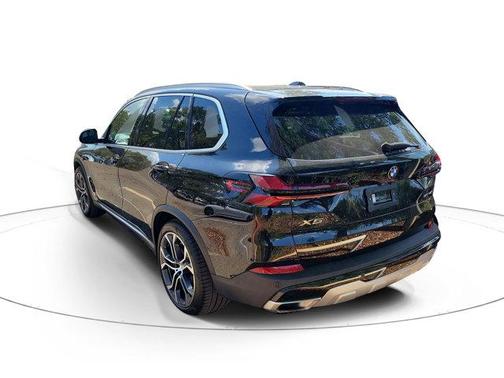 Black Sapphire Metallic 2024 BMW X5 sDrive40i
