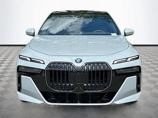 2025 BMW 760 i xDrive