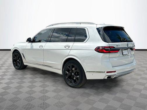 2025 BMW X7 xDrive40i