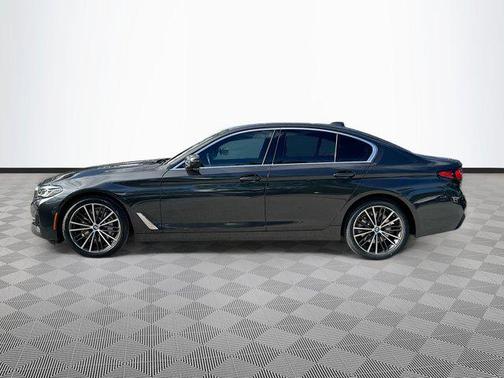 2022 BMW 530 i