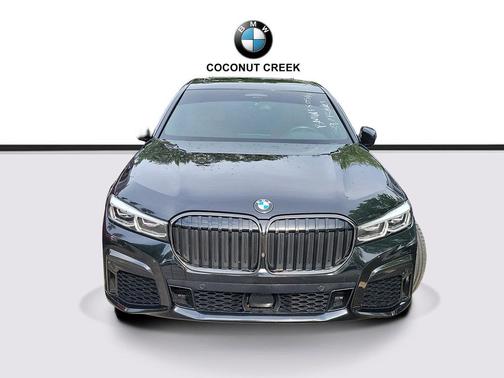 Black Sapphire Metallic 2022 BMW 750 i xDrive