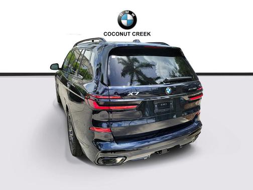 Carbon Black Metallic 2027 BMW X7 xDrive40i
