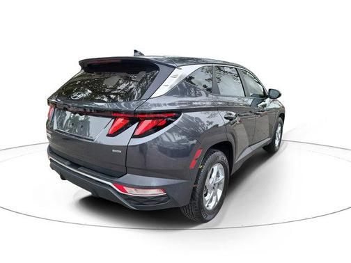 2023 Hyundai TUCSON SE