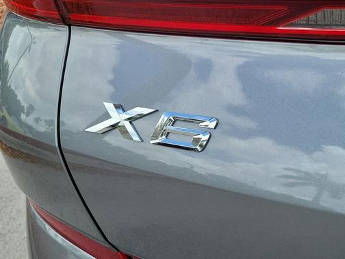 Skyscraper Grey Metallic 2027 BMW X6 xDrive40i