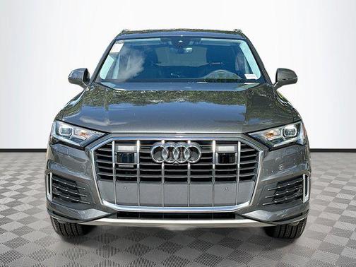 2023 Audi Q7 45 Premium