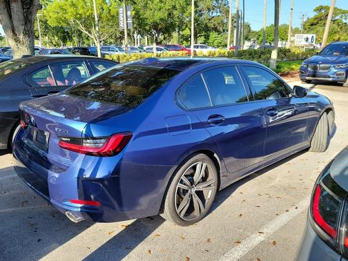 Phytonic Blue Metallic 2023 BMW 330 330i