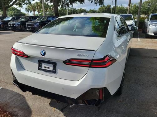Mineral White Metallic 2027 BMW 530 i