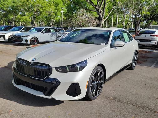 Mineral White Metallic 2027 BMW 530 i