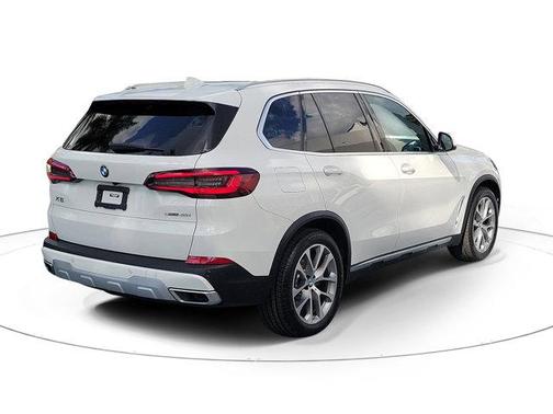 Alpine White 2022 BMW X5 sDrive40i