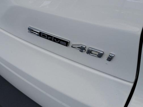 Alpine White 2022 BMW X5 sDrive40i