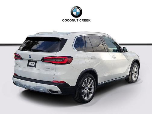 Alpine White 2022 BMW X5 sDrive40i