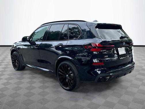 2026 BMW X5 M60i