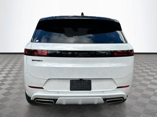2025 Land Rover Range Rover Sport SE