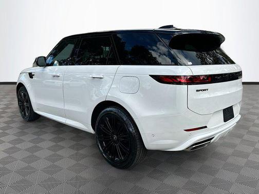 2025 Land Rover Range Rover Sport SE