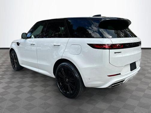 2025 Land Rover Range Rover Sport SE