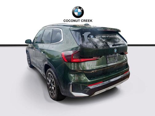 San Remo Green Metallic 2025 BMW X1 xDrive28i