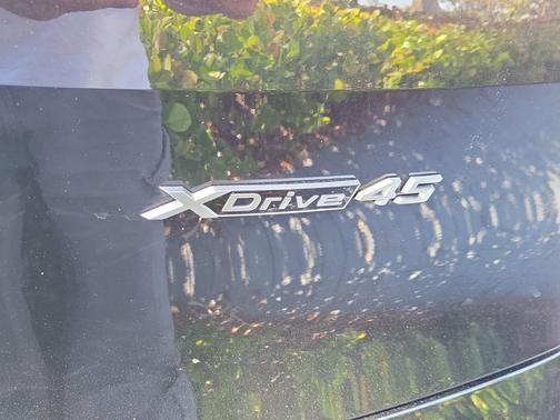 Black Sapphire Metallic 2026 BMW iX xDrive45