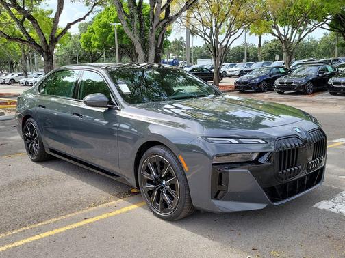 Dravit Grey Metallic 2023 BMW 760 i xDrive
