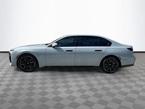 2023 BMW 740 i