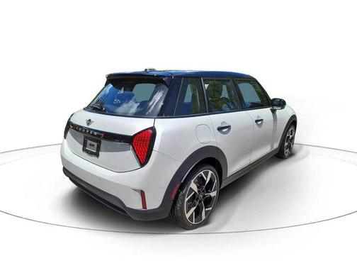 Nanuq White Metallic 2026 MINI Hardtop Cooper S