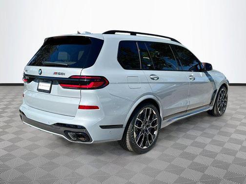 2026 BMW X7 M60i