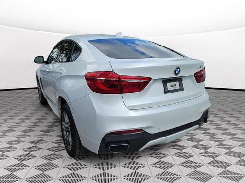 Mineral White Metallic 2019 BMW X6 xDrive35i