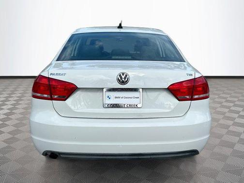 2014 Volkswagen Passat 1.8T S