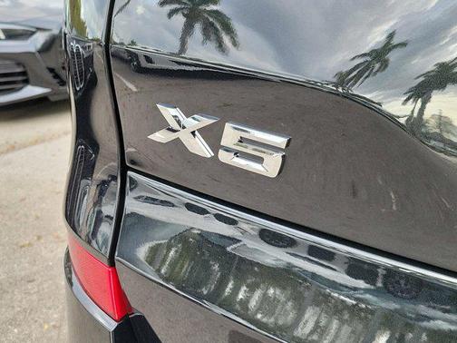 Black Sapphire Metallic 2026 BMW X5 sDrive40i