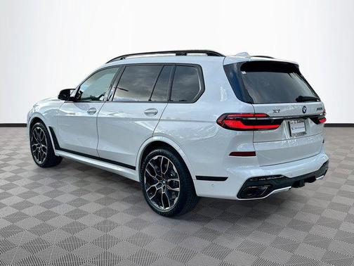 2026 BMW X7 M60i