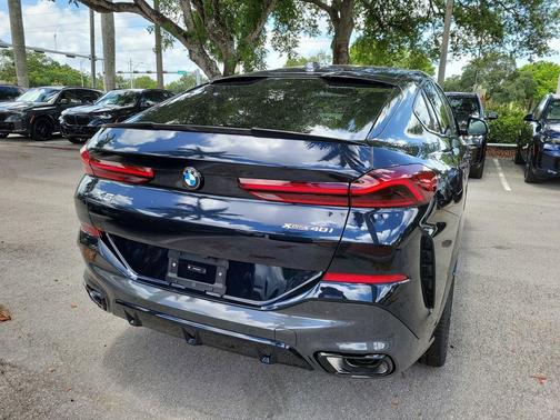 Carbon Black Metallic 2027 BMW X6 xDrive40i