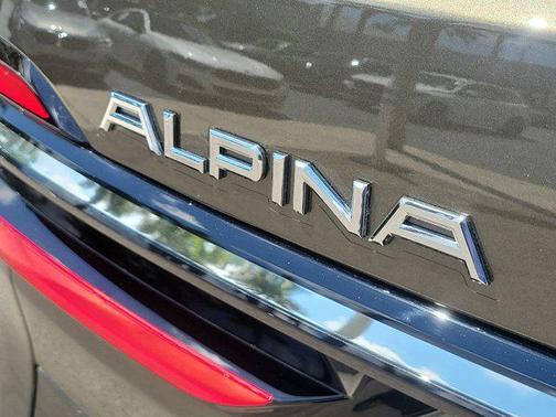 Manhattan Green Metallic 2024 BMW ALPINA XB7 ALPINA XB7