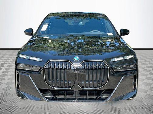 2025 BMW 760 i xDrive