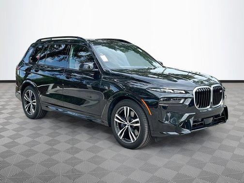2025 BMW X7 M60i