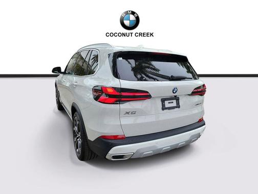 Alpine White 2026 BMW X5 sDrive40i