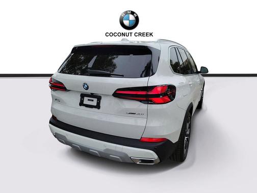 Alpine White 2026 BMW X5 sDrive40i