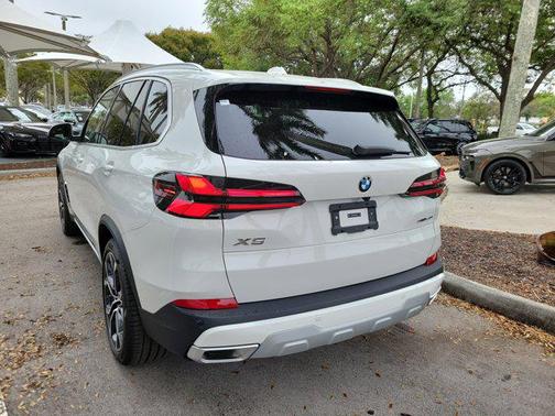 2026 BMW X5 sDrive40i