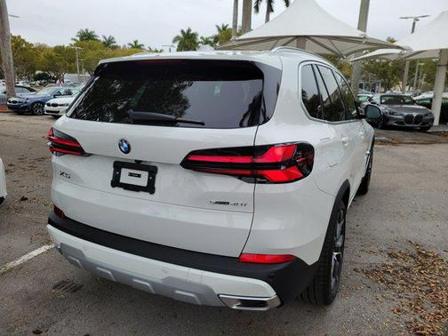 2026 BMW X5 sDrive40i
