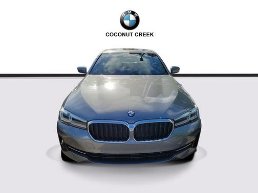 Skyscraper Gray Metallic 2023 BMW 530 i