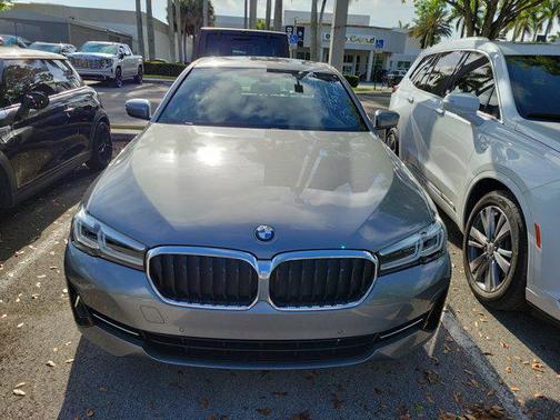 Skyscraper Gray Metallic 2023 BMW 530 i