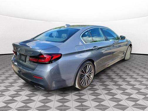 Skyscraper Gray Metallic 2023 BMW 530 i