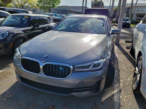 Skyscraper Gray Metallic 2023 BMW 530 i