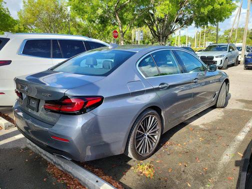 Skyscraper Gray Metallic 2023 BMW 530 i