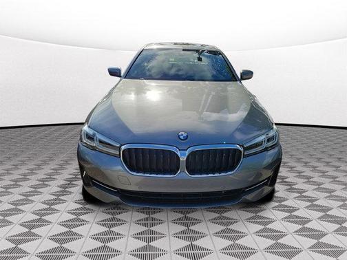 Skyscraper Gray Metallic 2023 BMW 530 i