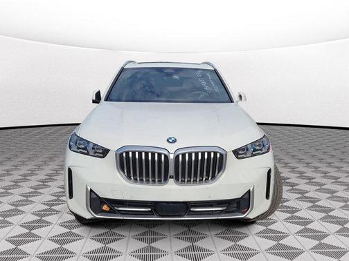 Alpine White 2024 BMW X5 sDrive40i