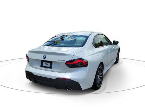 Mineral White Metallic 2024 BMW 230 230i