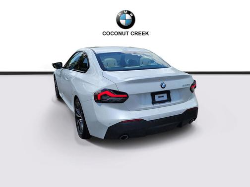 Mineral White Metallic 2024 BMW 230 230i