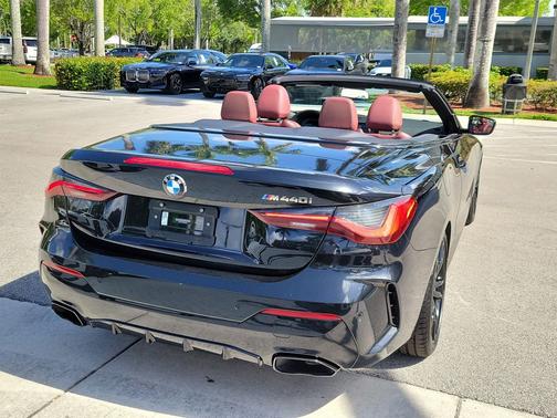 Black Sapphire Metallic 2021 BMW M440 i