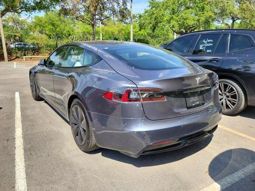 2022 Tesla Model S Base