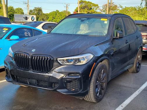Black Sapphire Metallic 2023 BMW X5 xDrive45e